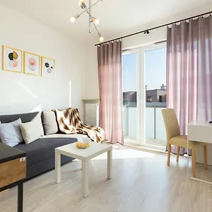 https://metro-bielany-apartments-by-renters.warsawhotelspoland.com