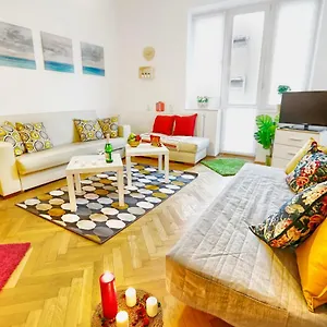 https://bigbright-old-town.krakowhotelspoland.com